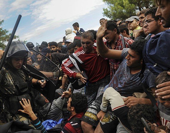 Βραβεία Πούλιτζερ: Τρεις Ελληνες φωτογράφοι ανάμεσα στους νικητές [εικόνες & βίντεο] | iefimerida.gr 3