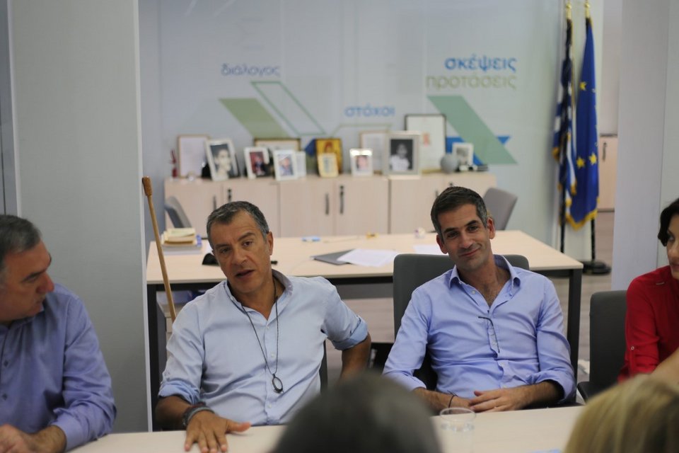 Η περιοδεία του Σταύρου Θεοδωράκη στη Στερεά Ελλάδα- Τι είπε για τον νέο φορέα στο Κέντρο [εικόνες] | iefimerida.gr 2