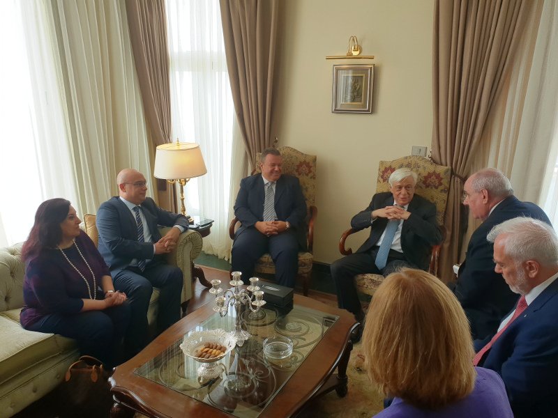 Συνάντηση Παυλόπουλου με Αιγυπτιώτες στο Κάιρο [εικόνες] | iefimerida.gr 1