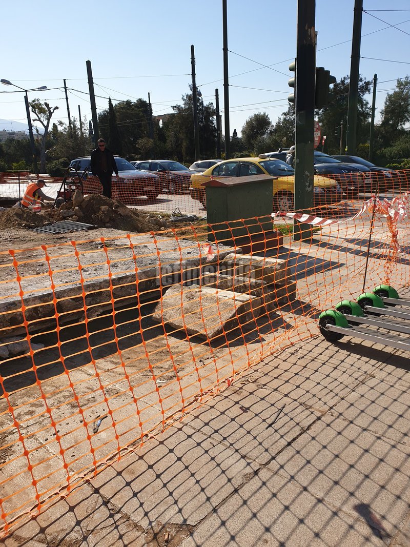 Αποκλειστικό: Στους Στύλους του Ολυμπίου Διός τοποθετείται το άγαλμα του Μ. Αλεξάνδρου [εικόνες] | iefimerida.gr 3