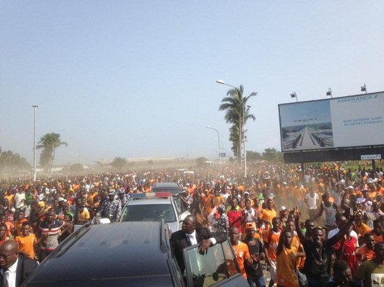 Απίστευτη υποδοχή στην Ακτή Ελεφαντοστού: 1 εκατομμύριο κόσμος στους δρόμους για την κούπα στο Κόπα Αφρικα [εικόνες&βίντεο] | iefimerida.gr 1