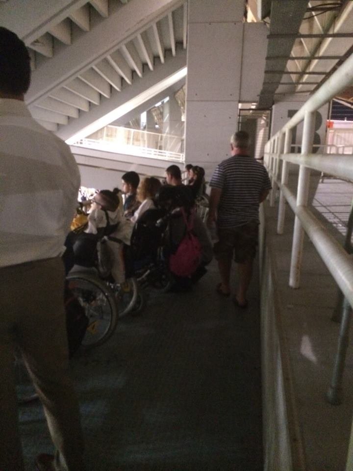 Η Μυρτώ της Πάρου πήγε στο ΟΑΚΑ -Χρειάστηκε οξυγόνο, οργή για την θέση που την έβαλαν [εικόνες] | iefimerida.gr 1