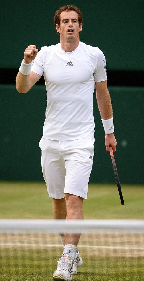 Crash test: Η ηλιοκαμμένη αγαπημένη του Μάρεϊ κόντρα στην Πολωνή του Playboy, που βγαίνει με τον Γιάνοβιτς [εικόνες] | iefimerida.gr 2