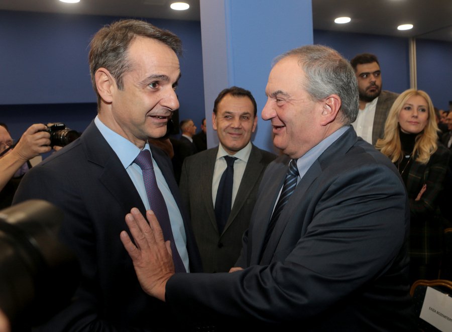 Ο Κυριάκος Μητσοτάκης με τον Κώστα Καραμανλή -Φωτογραφία: ΑΠΕ-ΜΠΕ/Παντελής Σαίτας