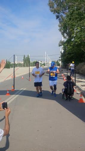 O υπουργός Παιδείας τρέχει σε μαραθώνιο [εικόνες]  | iefimerida.gr 0