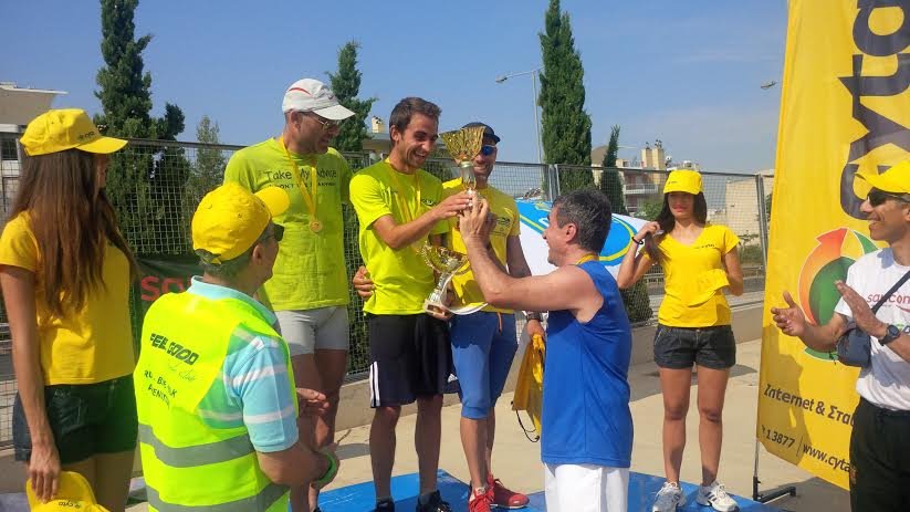 O υπουργός Παιδείας τρέχει σε μαραθώνιο [εικόνες]  | iefimerida.gr 1