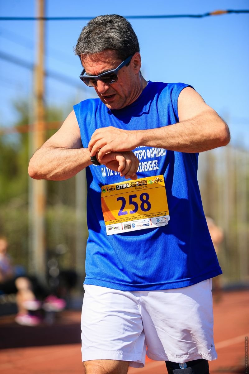 O υπουργός Παιδείας τρέχει σε μαραθώνιο [εικόνες]  | iefimerida.gr 3