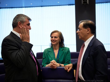  Η «πρώτη» του Γκίκα Χαρδούβελη σε Eurogroup -Παράπονα με το καλημέρα από τον Ολί Ρεν [εικόνες] | iefimerida.gr 0