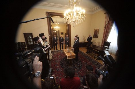 Ορκίστηκε ο νέος Διοικητής της ΤτΕ Γιάννης Στουρνάρας - Ποια ήταν η πρώτη του δήλωση [εικόνες] | iefimerida.gr 3