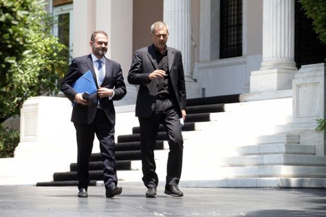 Ο Μώραλης αντιτίθεται στην ιδιωτικοποίηση του λιμανιού -Τι είπε στον Σαμαρά [εικόνες] | iefimerida.gr 1