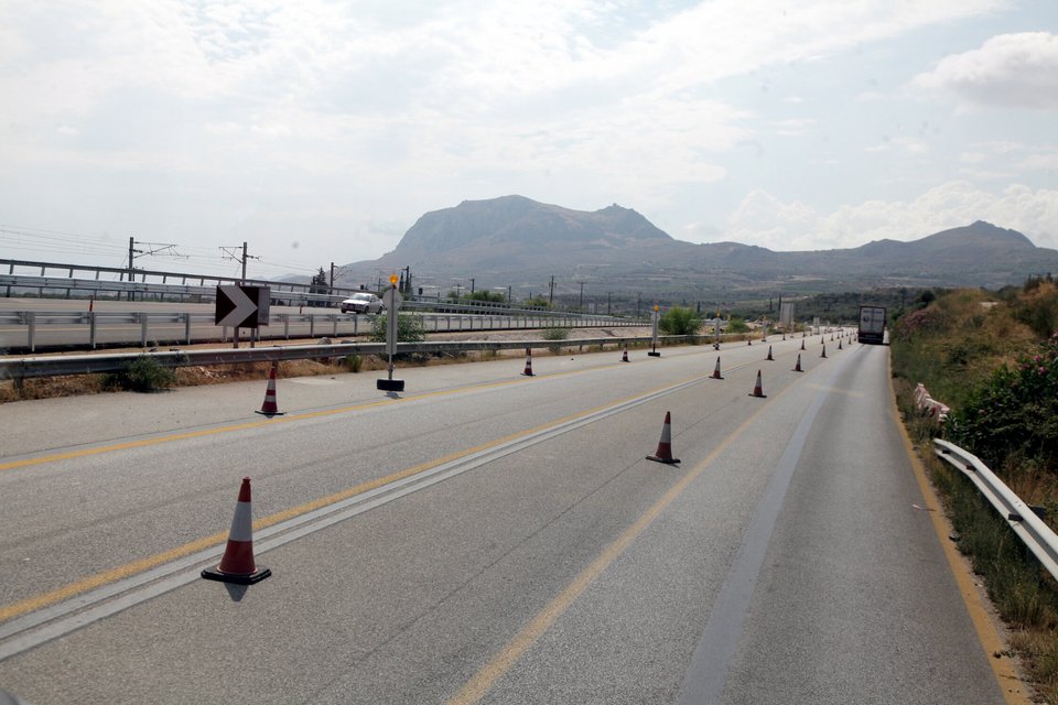 Το πρώτο κομμάτι της εθνικής οδού Κορίνθου-Πατρών: Ο Χρυσοχοΐδης παρέδωσε 7 χλμ. [εικόνες] | iefimerida.gr 5