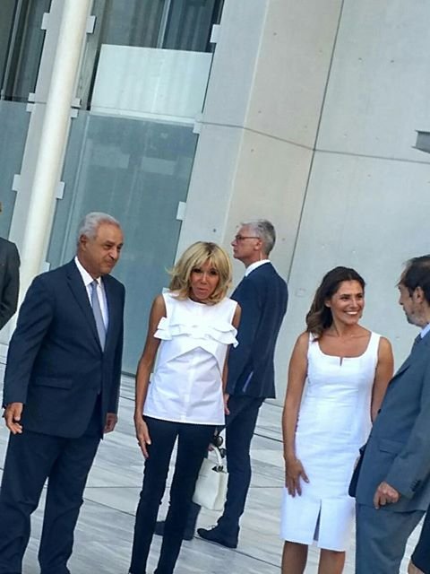 Κομψή Περιστέρα στα λευκά, μαζί με την Μπριζίτ στο «Σταύρος Νιάρχος» [εικόνες] | iefimerida.gr 16