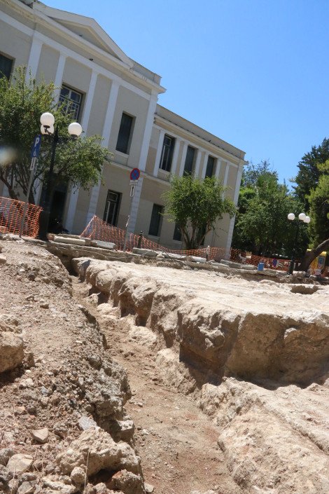 Ναύπλιο: Εσκαβαν για να κάνουν πεζόδρομο και βρήκαν ενετικό προμαχώνα μεγάλης ιστορικής αξίας [εικόνες] | iefimerida.gr 4