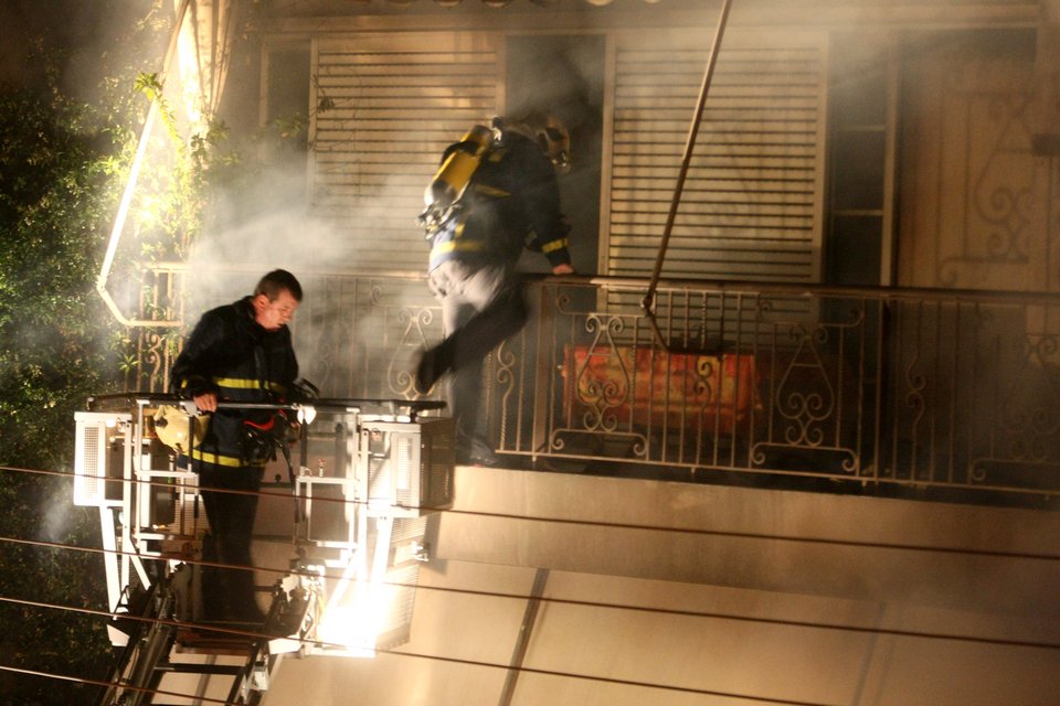 Tα θύματα της τραγωδίας στο Π. Φάληρο: 44χρονη μητέρα 2 παιδιών, 33χρονος πυροσβέστης που θα παντρευόταν σε ένα μήνα [εικόνες] | iefimerida.gr 7