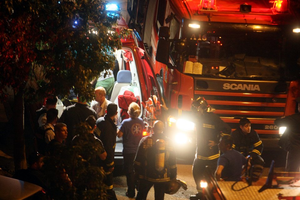 Tα θύματα της τραγωδίας στο Π. Φάληρο: 44χρονη μητέρα 2 παιδιών, 33χρονος πυροσβέστης που θα παντρευόταν σε ένα μήνα [εικόνες] | iefimerida.gr 8