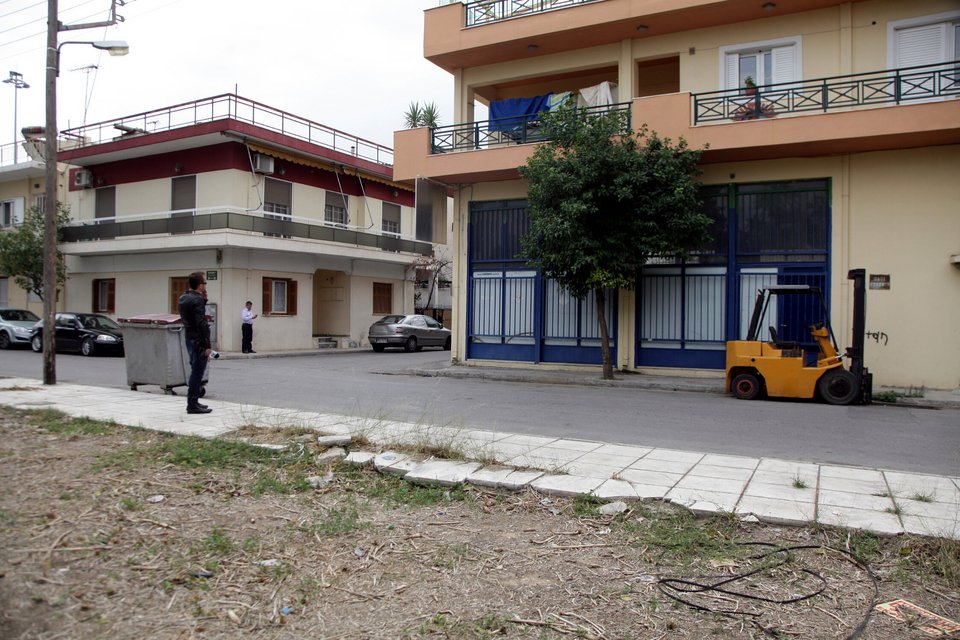 Βρέθηκε το ΙΧ του Σταμπούλου στον Κολωνό -Ψάχνουν DNA και αποτυπώματα στο διαμέρισμα της Δροσοπούλου [εικόνες]  | iefimerida.gr 1