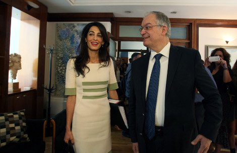 Espresso στο πόδι, 70 λεπτά με τον Τασούλα και πολλά χαμόγελα από την Αμάλ [εικόνες] | iefimerida.gr 2