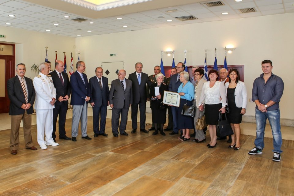 Ερμιόνη Πρίγκου: Η γυναίκα που επί 74 χρόνια φροντίζει τα μνήματα Ελλήνων που «έπεσαν» στο έπος του '40 [εικόνες] | iefimerida.gr 2