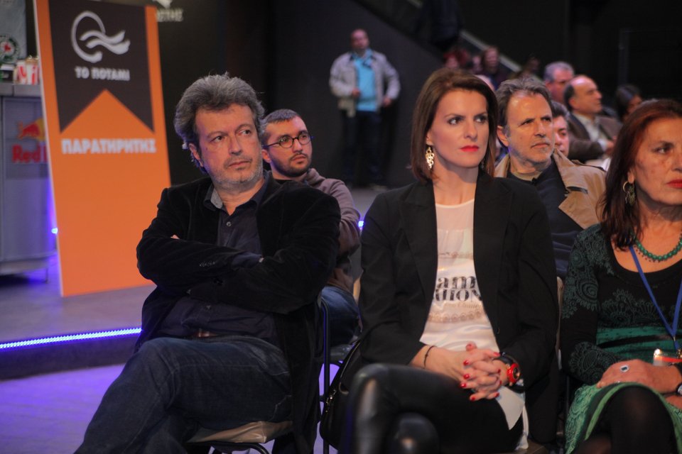 Σταύρος Θεοδωράκης: Με το παλιό που χρεοκόπησε ή με την καινούργια Ελλάδα; [εικόνες] | iefimerida.gr 3