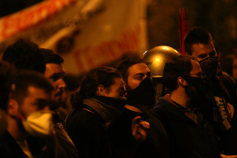 Επεισόδια στην πορεία για το Πολυτεχνείο | iefimerida.gr 12