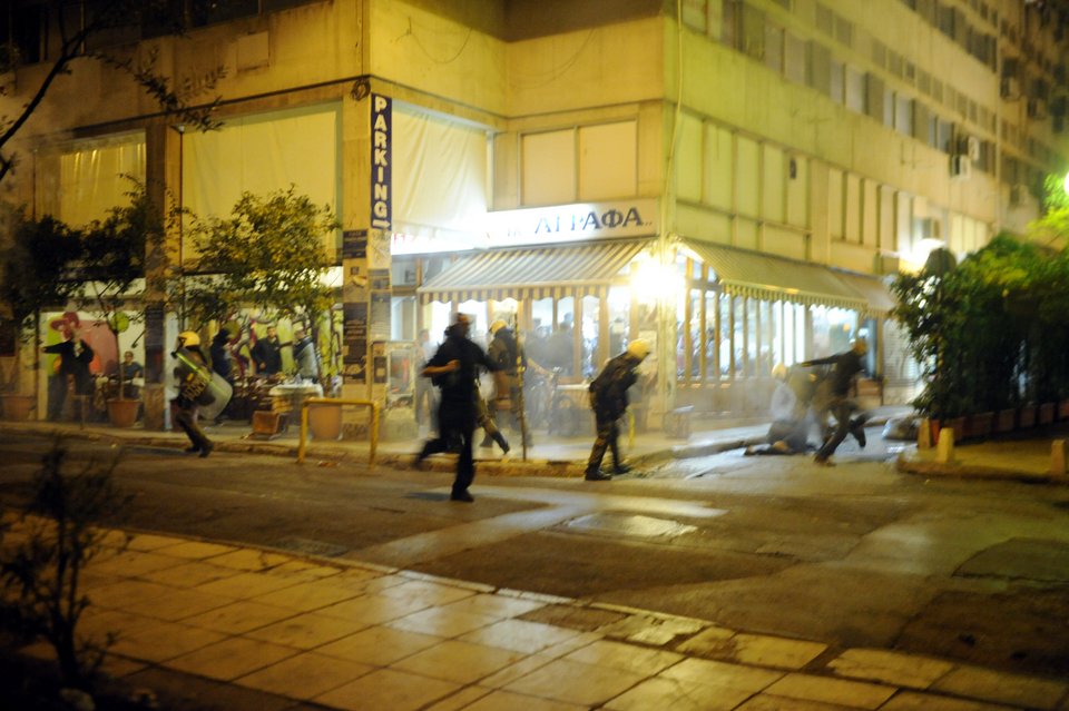 Επεισόδια στην πορεία για το Πολυτεχνείο | iefimerida.gr 4