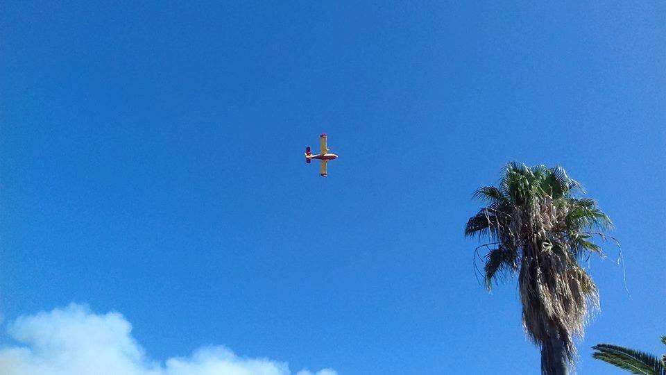 Δύσκολη νύχτα για τους κατοίκους της Κασσάνδρας Χαλκιδικής -Η πυρκαγιά πλησίασε σπίτια [εικόνες & βίντεο]  | iefimerida.gr 1