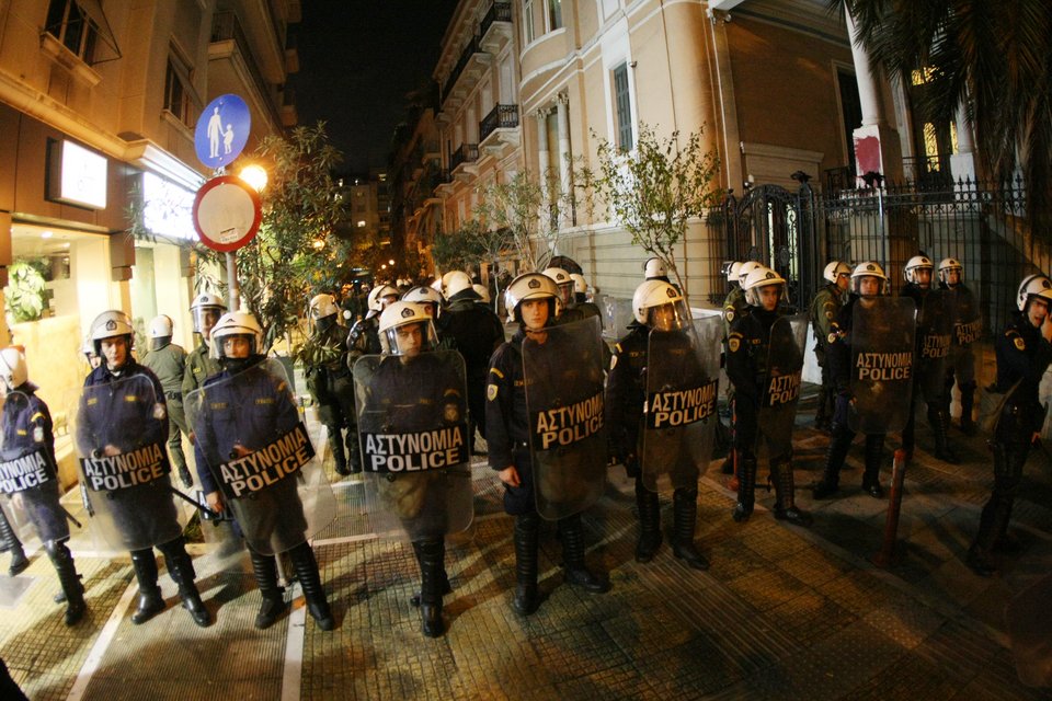 Κατάληψη στα γραφεία της ΓΣΕΕ για τον Ρωμανό [εικόνες] | iefimerida.gr 5