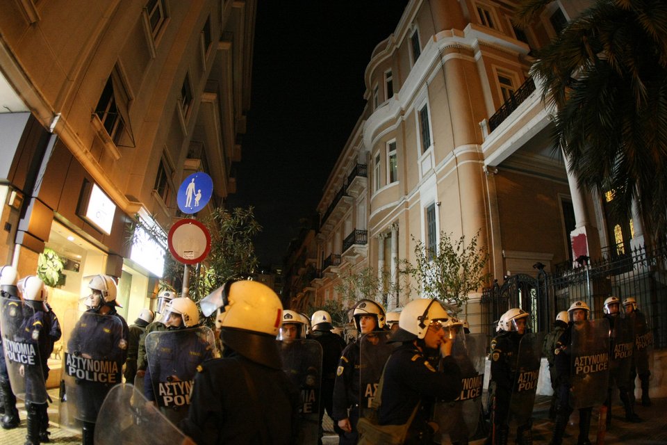 Κατάληψη στα γραφεία της ΓΣΕΕ για τον Ρωμανό [εικόνες] | iefimerida.gr 3