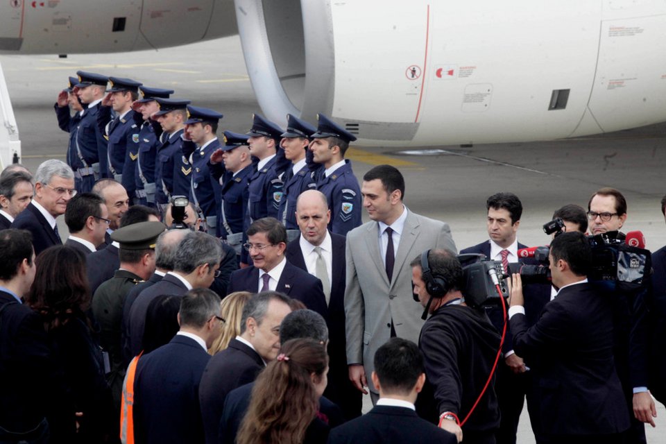 Συγκρατημένα αισιόδοξοι στο Μαξίμου μετά τη συνάντηση Σαμαρά- Νταβούτογλου [εικόνες] | iefimerida.gr 2