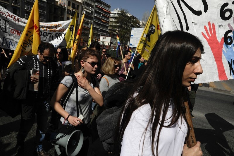 Stop Afrin: Κούρδοι ξάπλωσαν στους δρόμους της Θεσσαλονίκης, διαμαρτυρία κατά της εισβολής [εικόνες] | iefimerida.gr 4