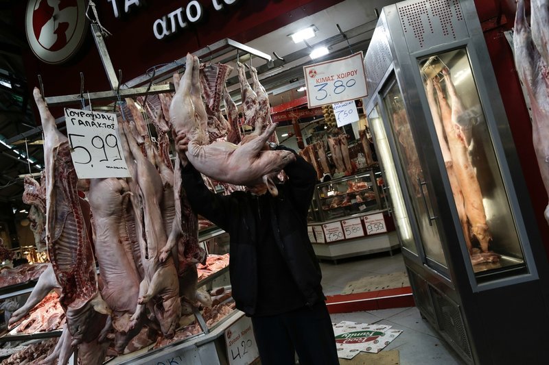 Τα τελευταία ψώνια στην αγορά της Θεσσαλονίκης [εικόνες] | iefimerida.gr 1