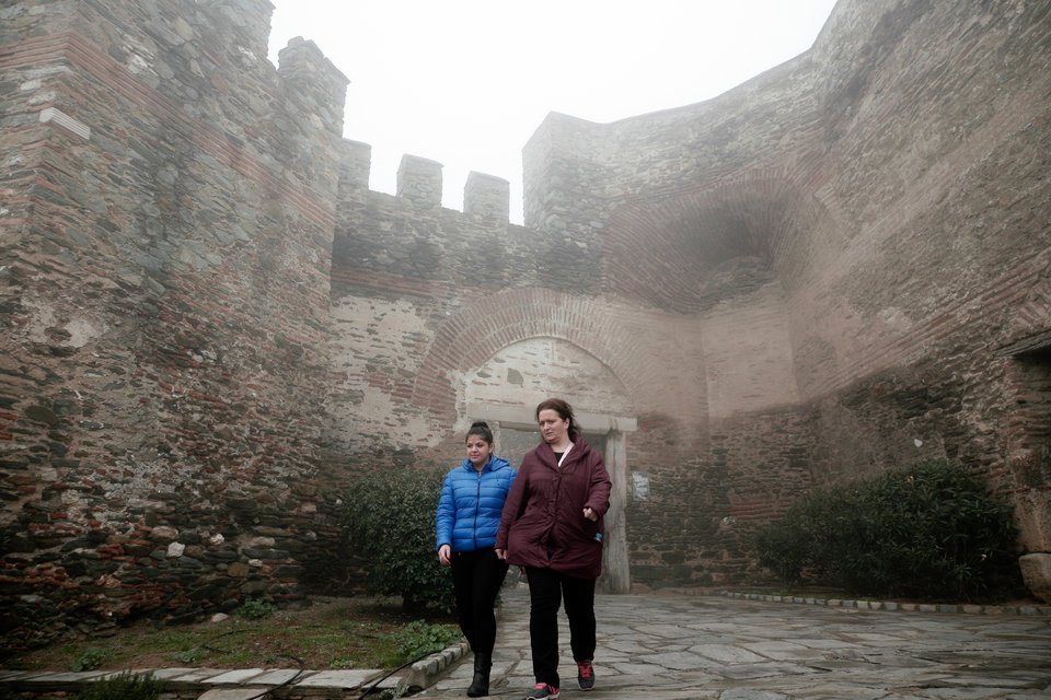 Η άγρια ομορφιά της Θεσσαλονίκης μέσα στην ομίχλη που τύλιξε την πόλη από το πρωί [εικόνες] | iefimerida.gr 0