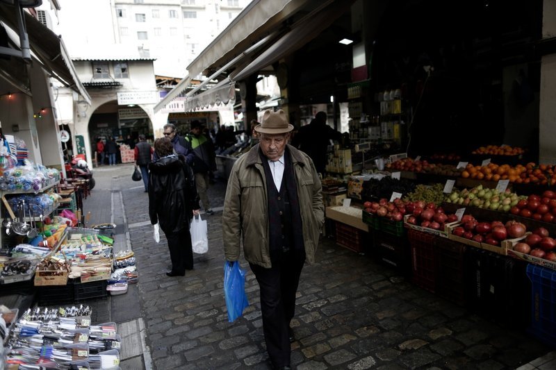 Τα τελευταία ψώνια στην αγορά της Θεσσαλονίκης [εικόνες] | iefimerida.gr 0