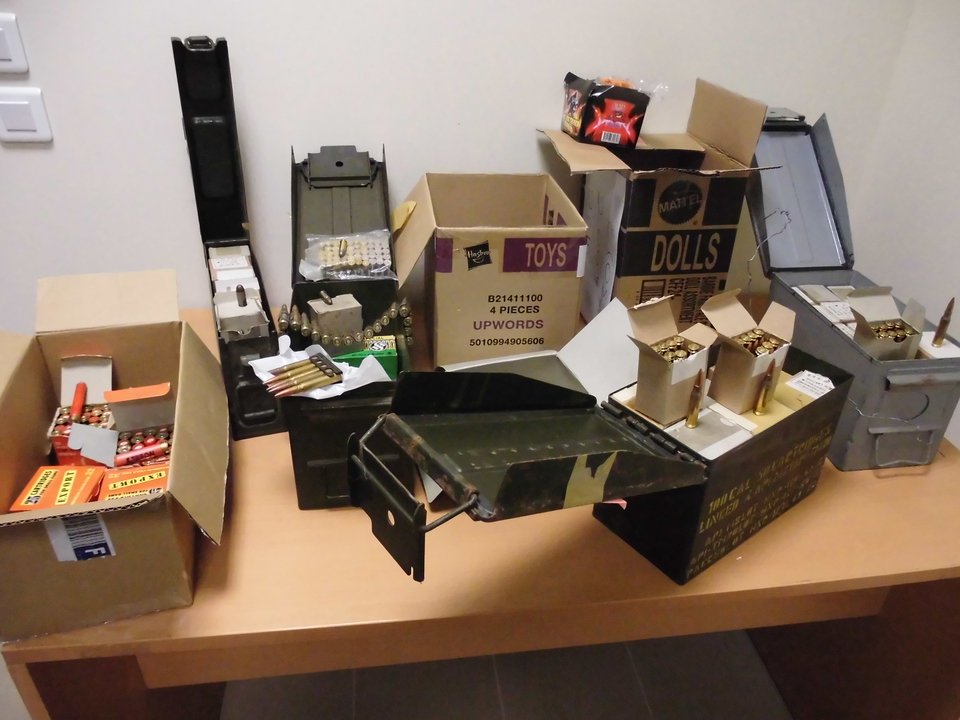 Σπίτι – οπλοστάσιο στα Γρεβενά [εικόνες] | iefimerida.gr 1