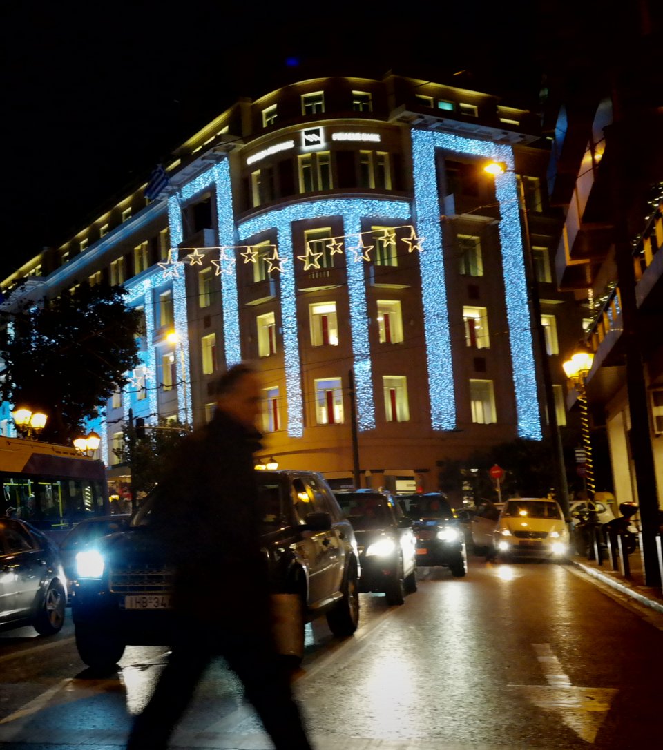 Τα Χριστούγεννα την Τρίτη θυμήθηκαν την Αθήνα [εικόνες] | iefimerida.gr 1