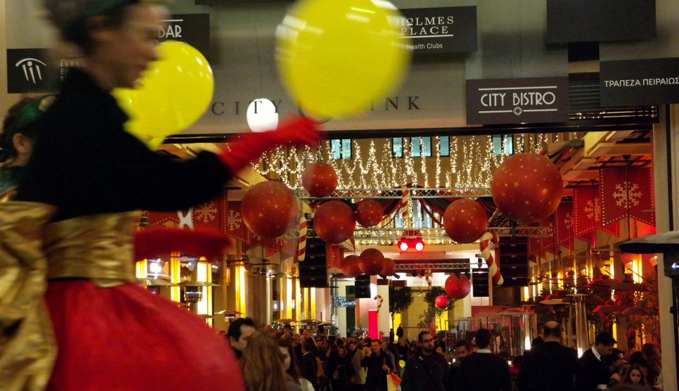 Τα Χριστούγεννα την Τρίτη θυμήθηκαν την Αθήνα [εικόνες] | iefimerida.gr 6