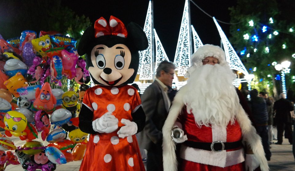 Τα Χριστούγεννα την Τρίτη θυμήθηκαν την Αθήνα [εικόνες] | iefimerida.gr 9