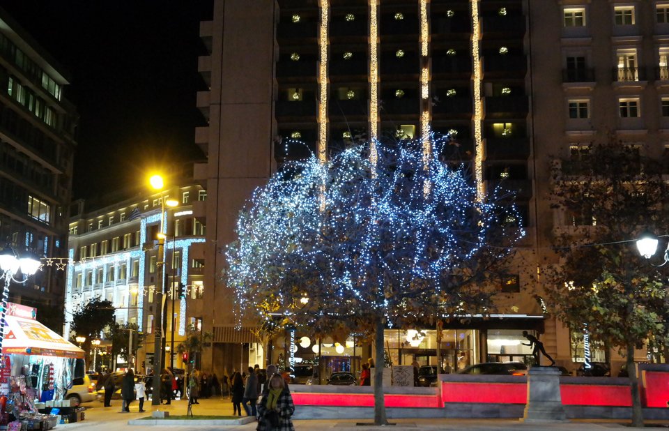 Τα Χριστούγεννα την Τρίτη θυμήθηκαν την Αθήνα [εικόνες] | iefimerida.gr 5