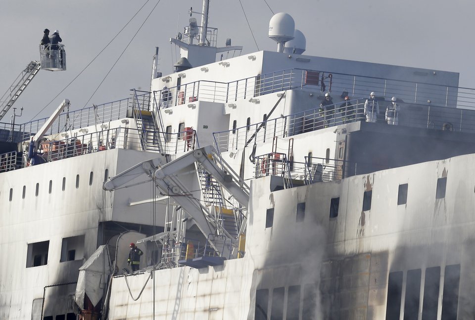 Το γκαράζ του Norman Atlantic «ψήνεται» στους 70 βαθμούς Κελσίου -Τι ψάχνουν τώρα οι Ιταλοί [εικόνες]  | iefimerida.gr 0