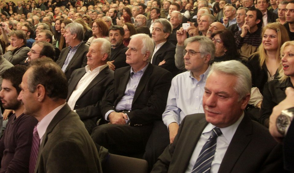 Ολοι οι άνθρωποι του Γιώργου Παπανδρέου: Καρέ-καρέ όσοι βρέθηκαν στην πρώτη παρουσίαση του κόμματός του [εικόνες] | iefimerida.gr 10