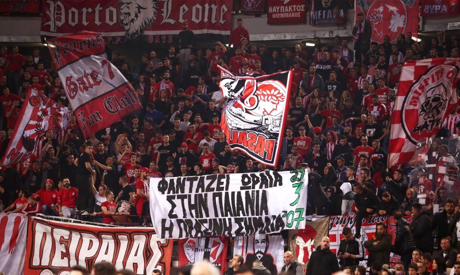 Εμετικά πανό για τη δολοφονία Φιλόπουλου στο ΣΕΦ [εικόνες] | iefimerida.gr 0