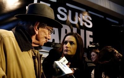 Η Ελλάδα λέει «Je Suis Charlie»: Κοσμοσυρροή στις εκδηλώσεις για το Charlie Hebdo - Ποιοι επώνυμοι παραβρέθηκαν [εικόνες] | iefimerida.gr 1