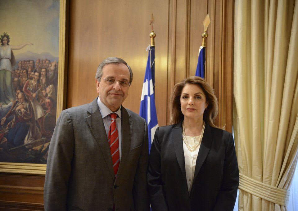 Η αμήχανη φωτογράφιση Σαμαρά-Γκερέκου στο Μαξίμου [εικόνες] | iefimerida.gr 0