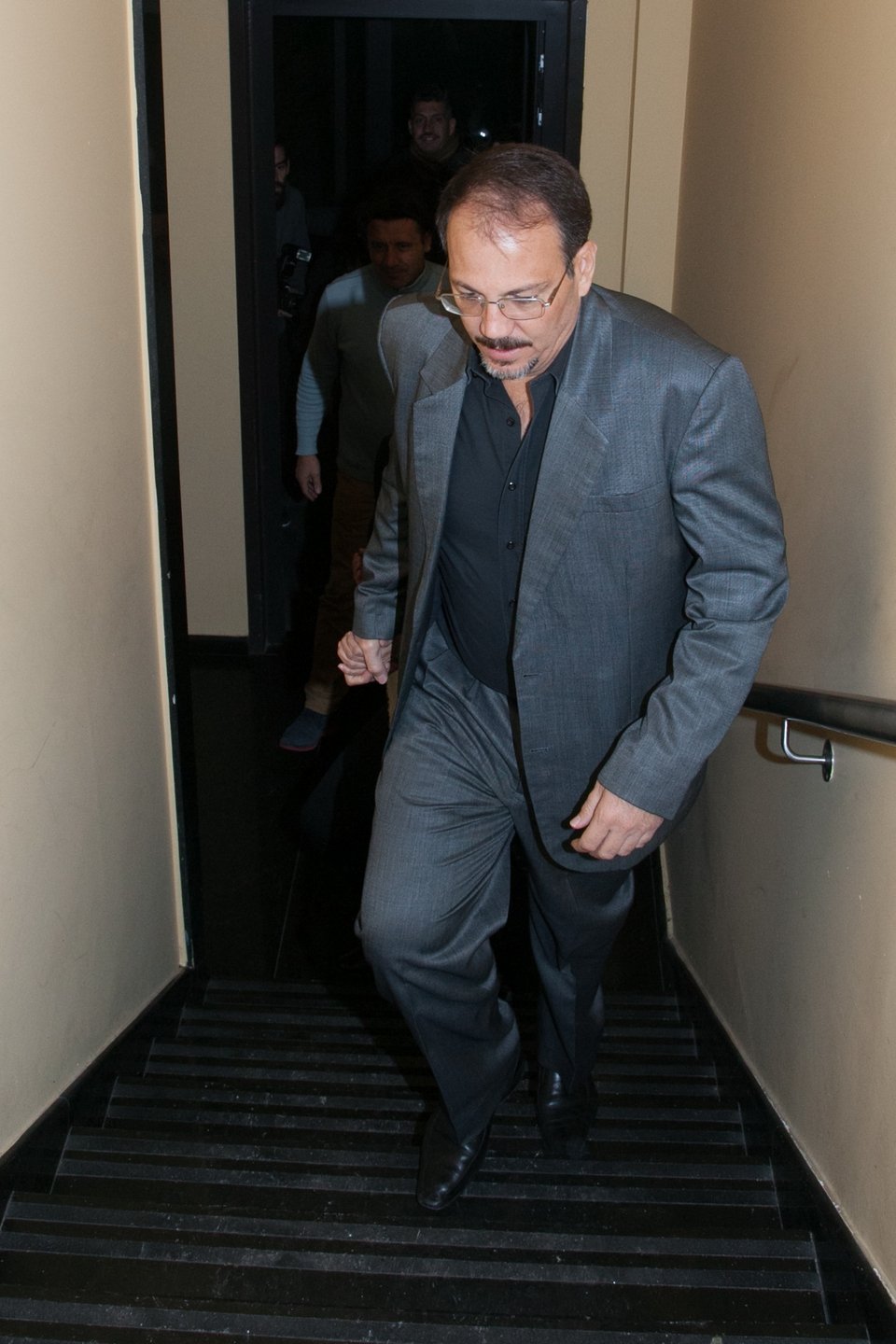 Ο Κάστρο ξεφάντωσε στα μπουζούκια -Πρώτο τραπέζι πίστα για τον ανιψιό του Φιντέλ [εικόνες] | iefimerida.gr 3