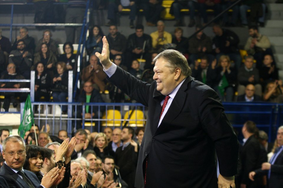 Βενιζέλος: Θα είμαι στο πλευρό της νόμιμης κυβέρνησης της χώρας [εικόνες] | iefimerida.gr 5