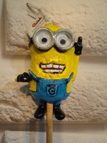 Ο Βαρουφάκης έγινε και... λαμπάδα για το Πάσχα [εικόνες] | iefimerida.gr 5