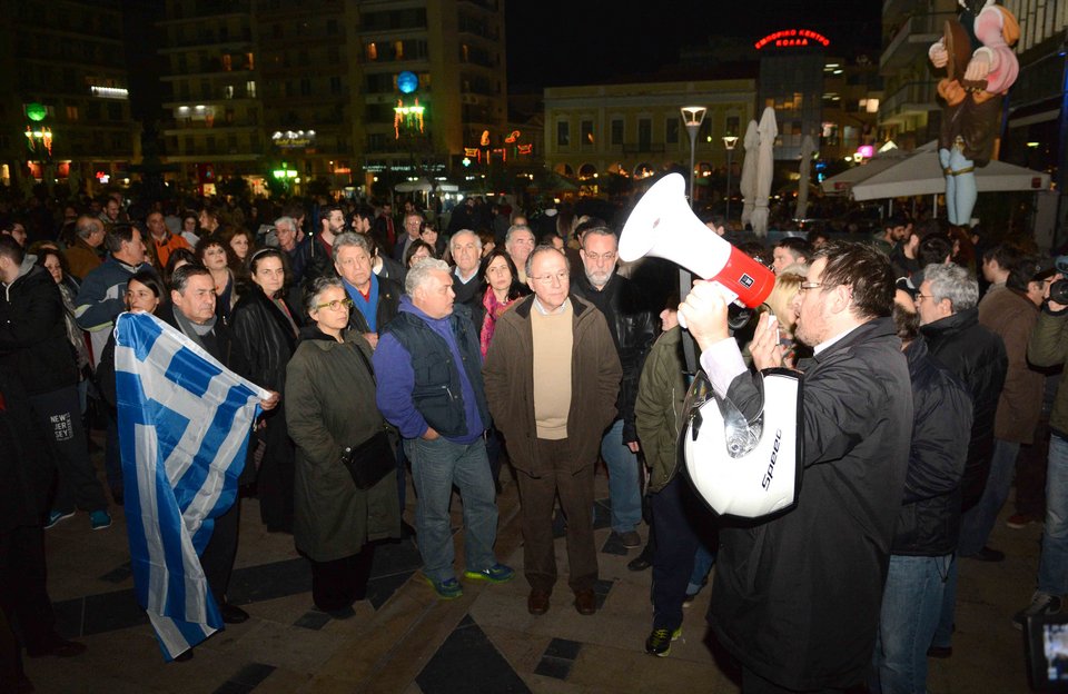Χιλιάδες πολίτες λένε «όχι» στη λιτότητα: Τα μηνύματα στη συγκέντρωση στο Σύνταγμα [εικόνες & βίντεο] | iefimerida.gr 20