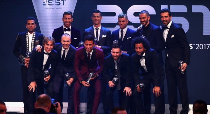 FIFA: Κορυφαίος ποδοσφαιριστής της χρονιάς ο Κριστιάνο Ρονάλντο [εικόνες] | iefimerida.gr 0