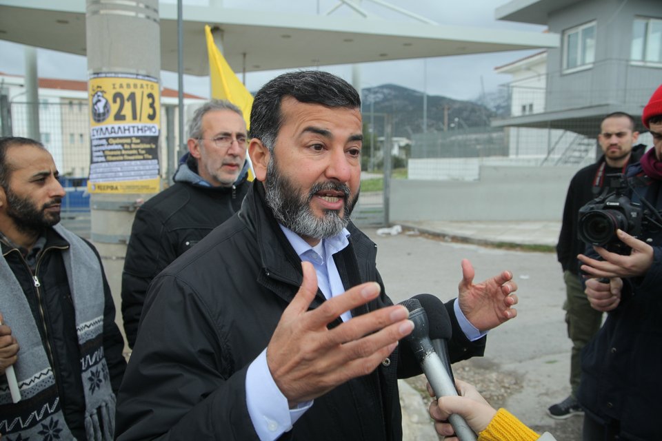 Πανούσης: «Τα κέντρα κράτησης τελειώνουν» - Στην Αμυγδαλέζα μετά την αυτοκτονία μετανάστη | iefimerida.gr 6
