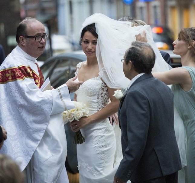 Παντρεύτηκε η γιατρός που τσακώθηκε με τον Μουρίνιο [εικόνες] | iefimerida.gr 0